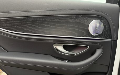 Mercedes-Benz E-Класс, 2022 год, 5 100 000 рублей, 22 фотография