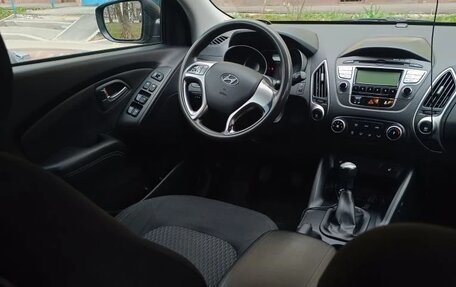 Hyundai ix35 I рестайлинг, 2010 год, 1 100 000 рублей, 10 фотография