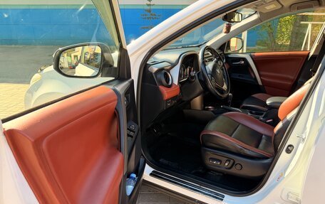 Toyota RAV4, 2013 год, 2 000 000 рублей, 13 фотография