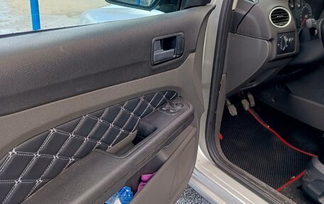 Ford Focus II рестайлинг, 2005 год, 350 000 рублей, 11 фотография
