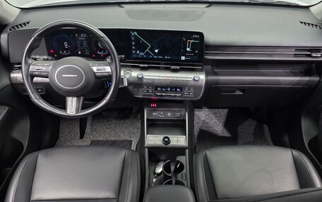 Hyundai Kona, 2023 год, 1 970 000 рублей, 6 фотография