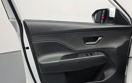 Hyundai Kona, 2023 год, 1 970 000 рублей, 5 фотография