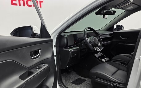 Hyundai Kona, 2023 год, 1 970 000 рублей, 10 фотография