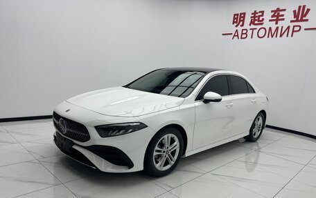 Mercedes-Benz A-Класс, 2023 год, 2 280 000 рублей, 1 фотография