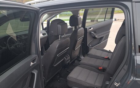 Volkswagen Touran III, 2018 год, 1 400 000 рублей, 3 фотография