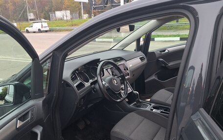 Volkswagen Touran III, 2018 год, 1 400 000 рублей, 6 фотография