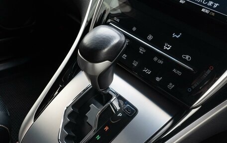 Toyota Harrier, 2018 год, 3 500 000 рублей, 18 фотография