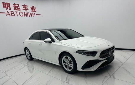 Mercedes-Benz A-Класс, 2023 год, 2 280 000 рублей, 2 фотография