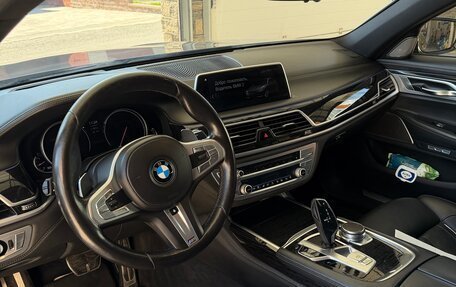 BMW 7 серия, 2018 год, 4 800 000 рублей, 11 фотография