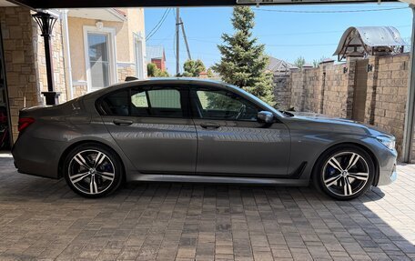 BMW 7 серия, 2018 год, 4 800 000 рублей, 9 фотография