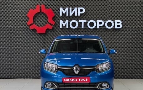 Renault Logan II, 2015 год, 820 000 рублей, 2 фотография