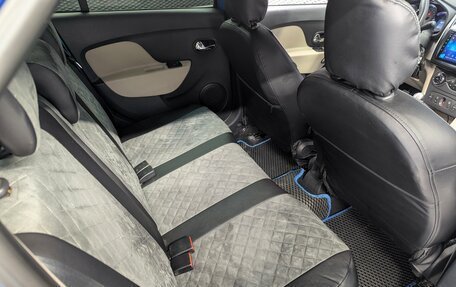 Renault Logan II, 2015 год, 820 000 рублей, 16 фотография