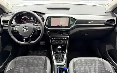 Volkswagen T-Cross I, 2021 год, 1 724 000 рублей, 10 фотография