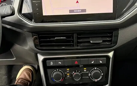 Volkswagen T-Cross I, 2021 год, 1 724 000 рублей, 9 фотография