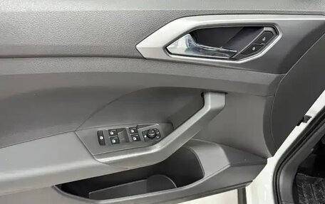 Volkswagen T-Cross I, 2021 год, 1 724 000 рублей, 13 фотография