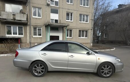 Toyota Camry V40, 2002 год, 670 000 рублей, 2 фотография