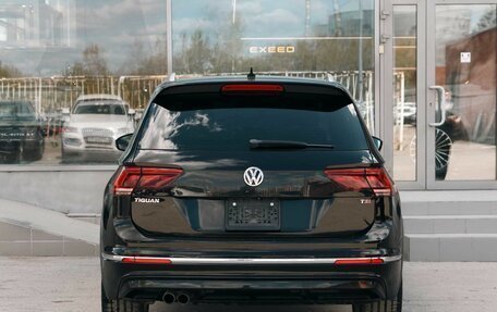 Volkswagen Tiguan II, 2017 год, 2 470 000 рублей, 6 фотография