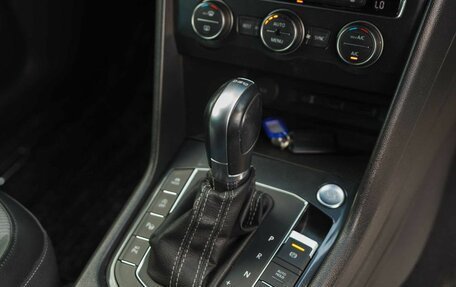 Volkswagen Tiguan II, 2017 год, 2 470 000 рублей, 14 фотография