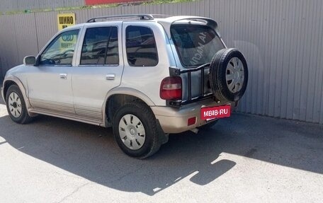 KIA Sportage IV рестайлинг, 2002 год, 235 000 рублей, 3 фотография