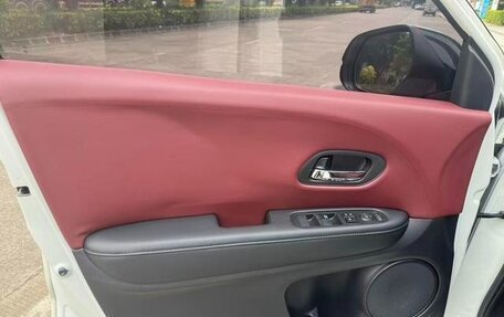 Honda Vezel, 2021 год, 1 308 000 рублей, 17 фотография