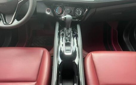Honda Vezel, 2021 год, 1 308 000 рублей, 18 фотография