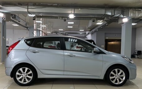 Hyundai Solaris II рестайлинг, 2011 год, 880 000 рублей, 5 фотография