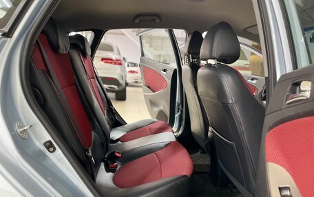 Hyundai Solaris II рестайлинг, 2011 год, 880 000 рублей, 14 фотография