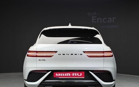 Genesis GV70, 2022 год, 6 240 000 рублей, 4 фотография