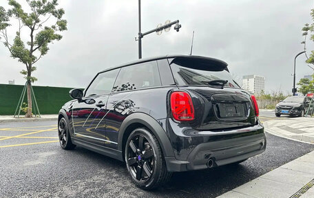 MINI Hatch, 2024 год, 3 200 000 рублей, 7 фотография