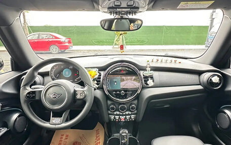 MINI Hatch, 2024 год, 3 200 000 рублей, 13 фотография