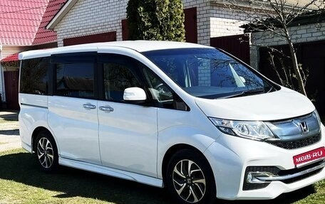 Honda Stepwgn IV, 2017 год, 1 999 000 рублей, 1 фотография