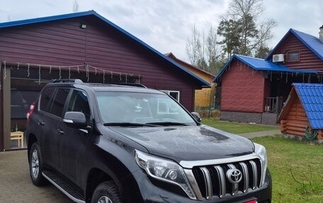 Toyota Land Cruiser Prado 150 рестайлинг 2, 2014 год, 3 750 000 рублей, 3 фотография