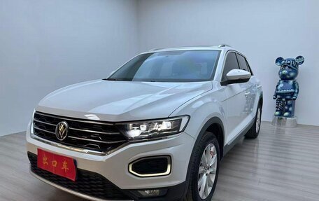 Volkswagen T-Roc I, 2022 год, 1 600 000 рублей, 2 фотография