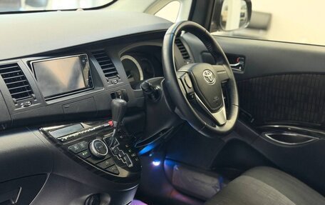Toyota ISis I, 2013 год, 1 325 000 рублей, 11 фотография