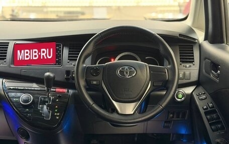 Toyota ISis I, 2013 год, 1 325 000 рублей, 14 фотография