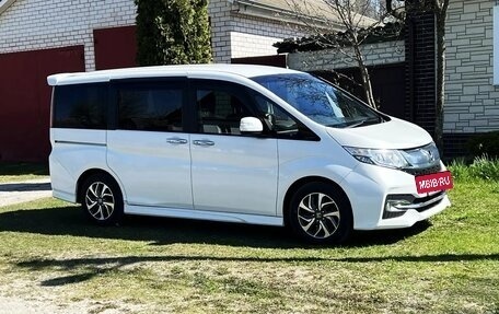 Honda Stepwgn IV, 2017 год, 1 999 000 рублей, 26 фотография