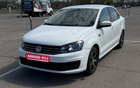 Volkswagen Polo VI (EU Market), 2011 год, 580 000 рублей, 2 фотография