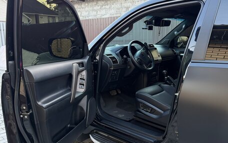Toyota Land Cruiser Prado 150 рестайлинг 2, 2022 год, 8 500 000 рублей, 6 фотография