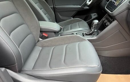 Volkswagen Tiguan II, 2021 год, 1 650 333 рублей, 7 фотография
