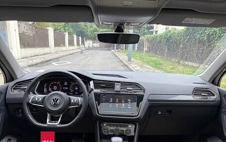 Volkswagen Tiguan II, 2021 год, 1 650 333 рублей, 9 фотография