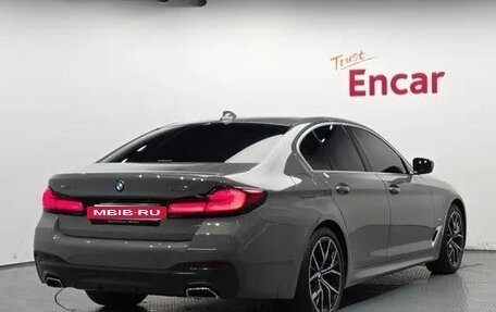 BMW 5 серия, 2023 год, 5 040 000 рублей, 3 фотография