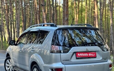 Mitsubishi Outlander III рестайлинг 3, 2011 год, 1 109 000 рублей, 1 фотография