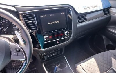 Mitsubishi Outlander III рестайлинг 3, 2020 год, 2 800 000 рублей, 1 фотография