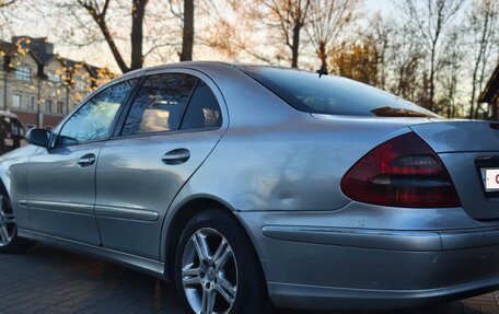Mercedes-Benz E-Класс, 2002 год, 420 000 рублей, 2 фотография