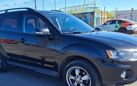 Mitsubishi Outlander III рестайлинг 3, 2011 год, 900 000 рублей, 4 фотография