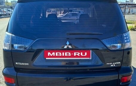 Mitsubishi Outlander III рестайлинг 3, 2011 год, 900 000 рублей, 6 фотография