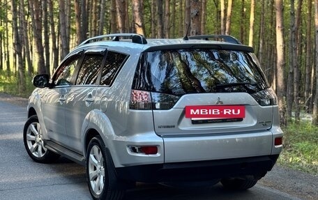 Mitsubishi Outlander III рестайлинг 3, 2011 год, 1 109 000 рублей, 3 фотография