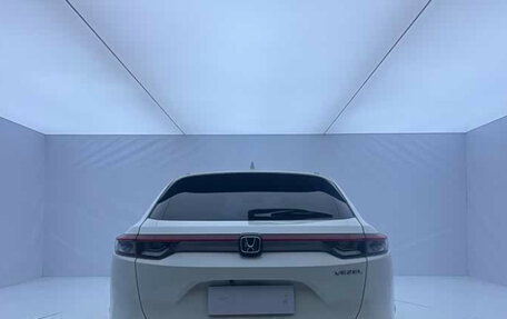 Honda Vezel, 2023 год, 1 750 000 рублей, 5 фотография