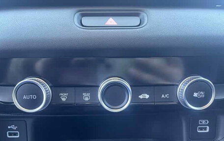 Honda Vezel, 2023 год, 1 750 000 рублей, 14 фотография