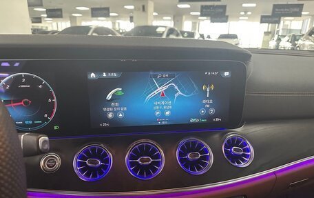 Mercedes-Benz E-Класс, 2023 год, 5 500 000 рублей, 12 фотография